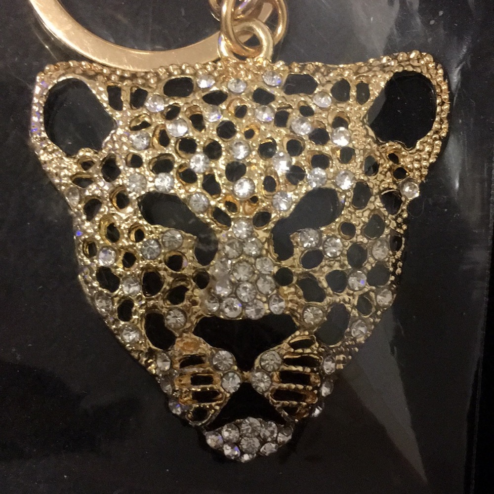 Leopard Key Chain - Picture 2 of 2